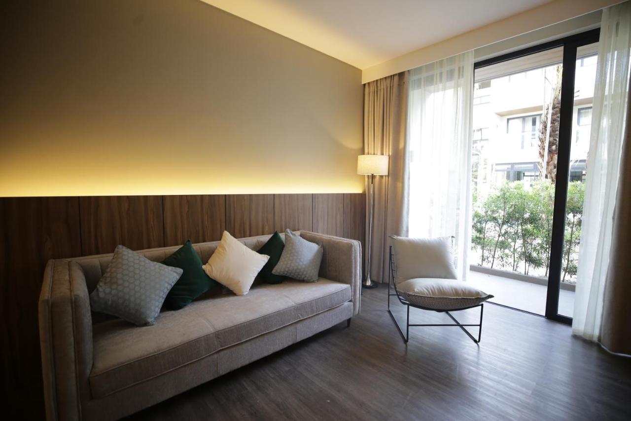 The Maximilian Hotel Cauayan Zewnętrze zdjęcie