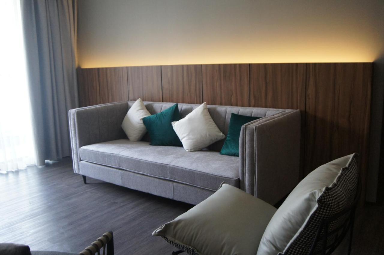 The Maximilian Hotel Cauayan Zewnętrze zdjęcie