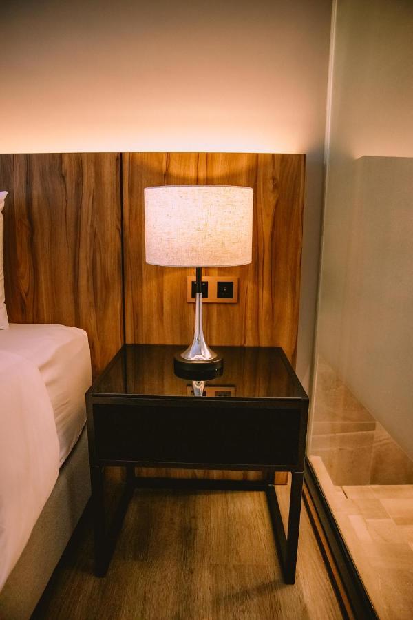 The Maximilian Hotel Cauayan Zewnętrze zdjęcie